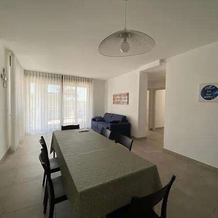 Ξενοδοχείο με διαμερίσματα Albachiara 4*