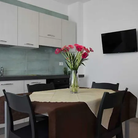 Apart-hotel Albachiara 4*