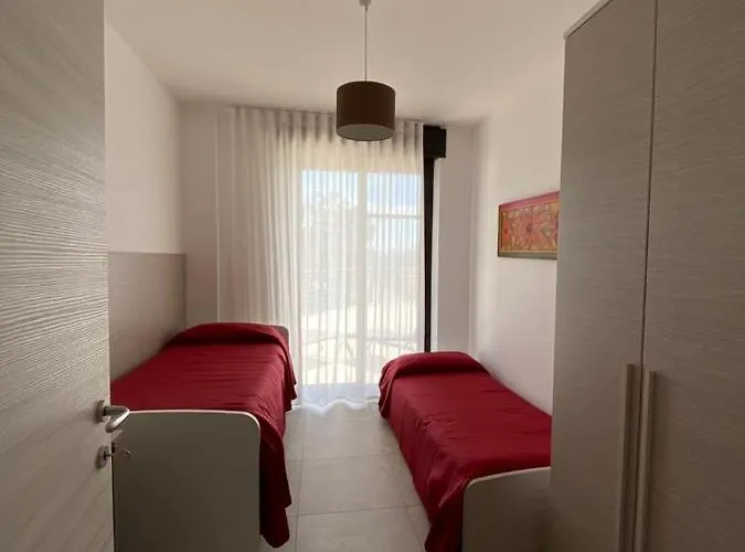 מלון דירות Albachiara 4*