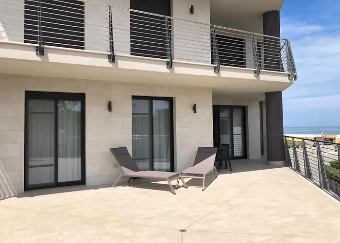 מלון דירות Albachiara 4*