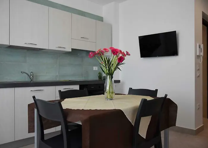 מלון דירות Albachiara 4*