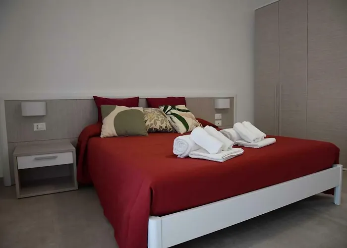 Albachiara מלון דירות 4*